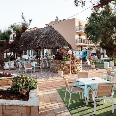 Troulakis Beach Hotel Agia Marina  Екстер'єр фото
