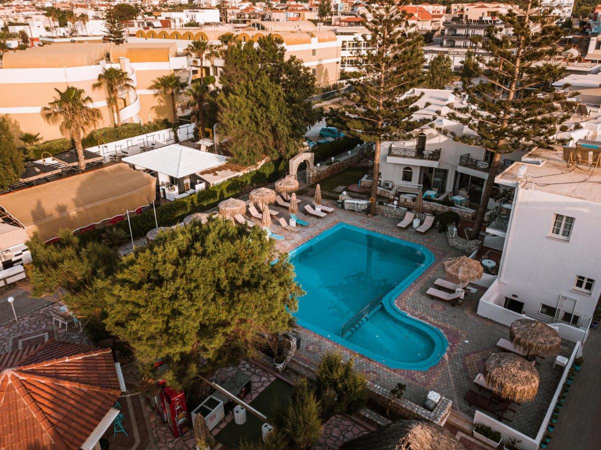 Troulakis Beach Hotel Agia Marina  Екстер'єр фото