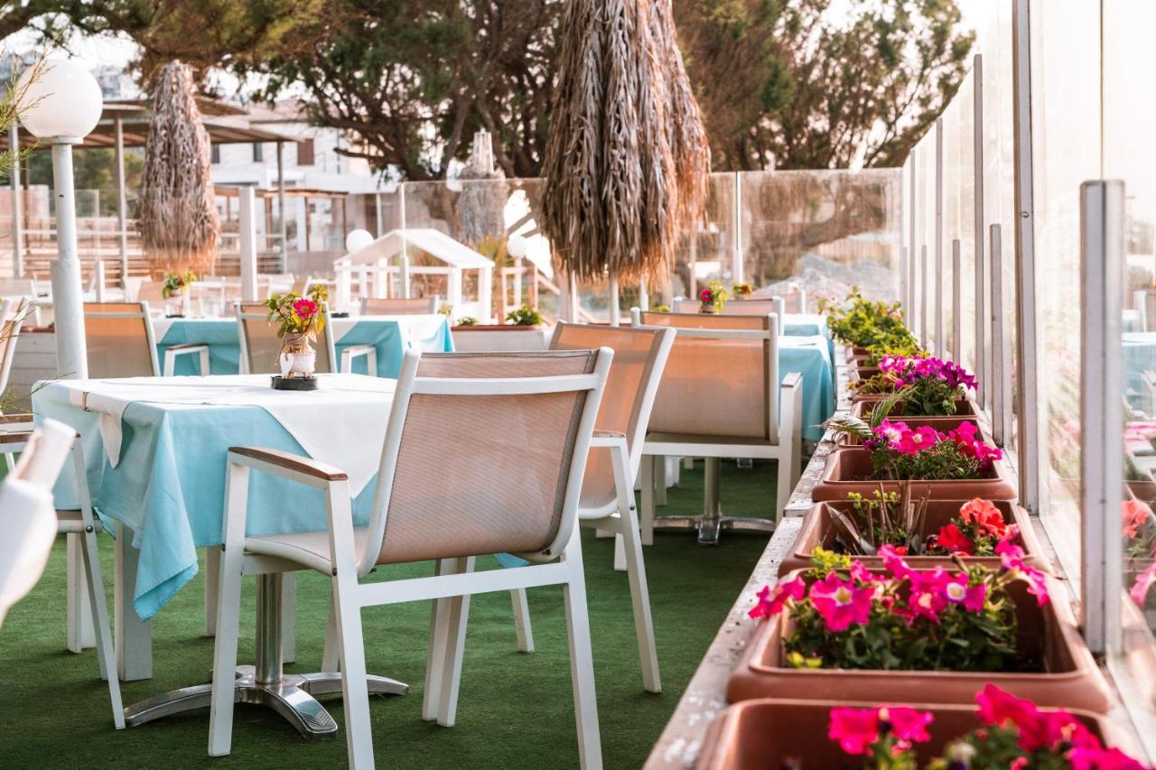 Troulakis Beach Hotel Agia Marina  Екстер'єр фото