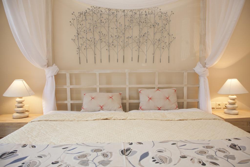 Troulakis Beach Hotel Agia Marina  Екстер'єр фото