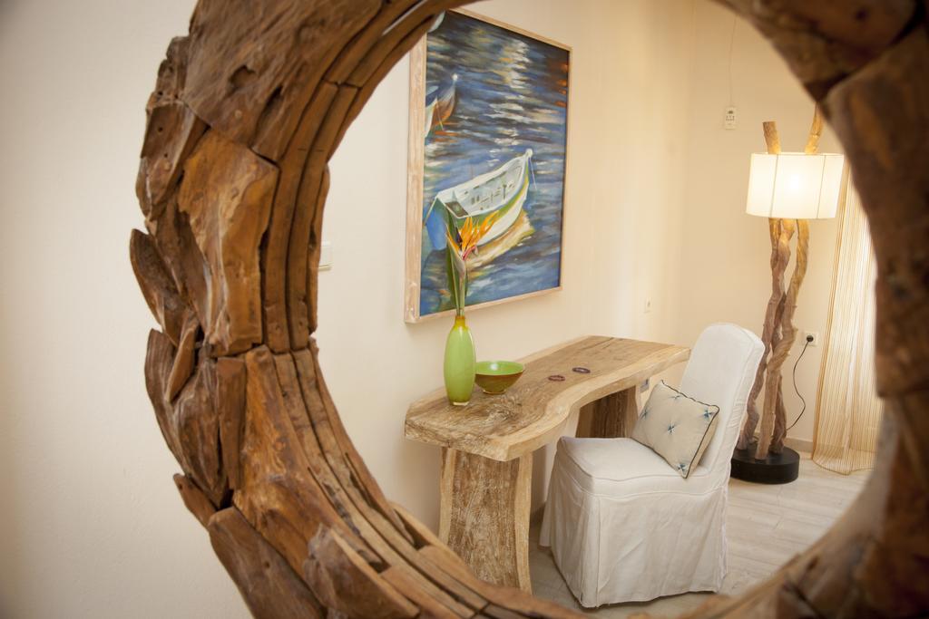 Troulakis Beach Hotel Agia Marina  Екстер'єр фото