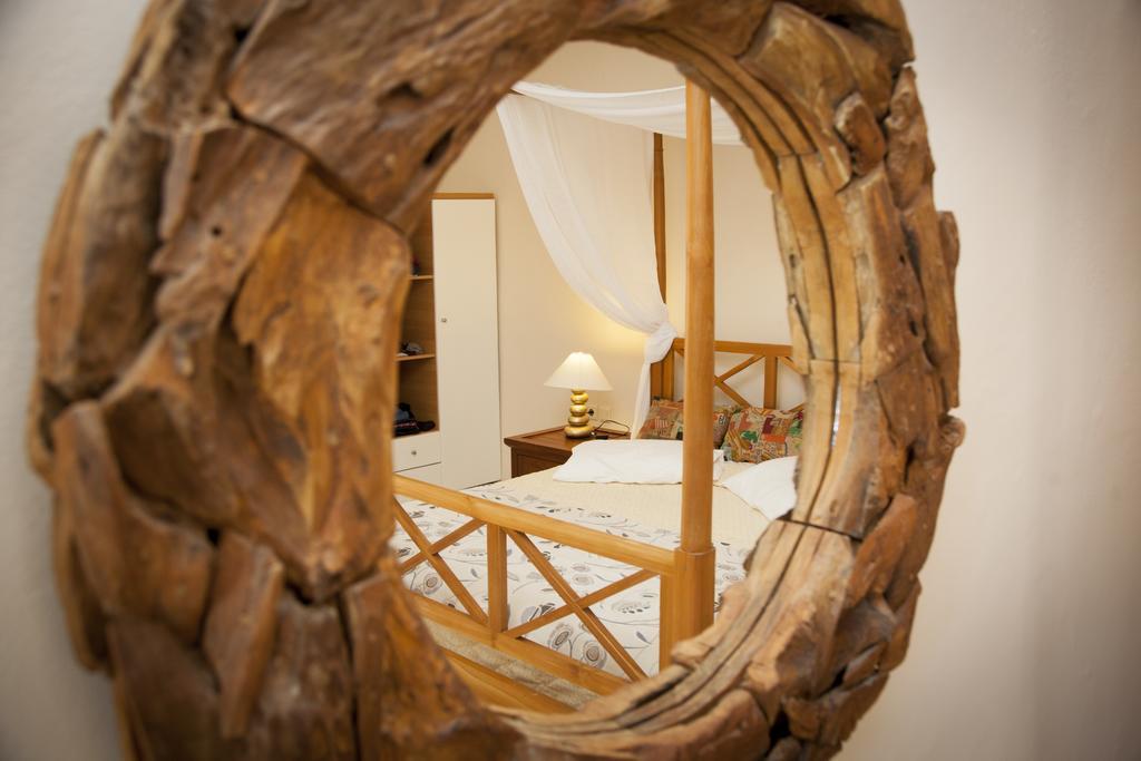 Troulakis Beach Hotel Agia Marina  Екстер'єр фото
