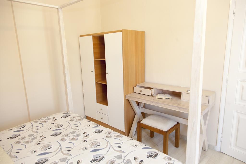 Troulakis Beach Hotel Agia Marina  Екстер'єр фото
