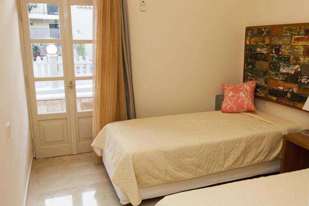 Troulakis Beach Hotel Agia Marina  Екстер'єр фото